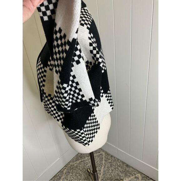 Cider Women's Medium Black White Checkerboard Print Oversized Cropped Cardigan - Picture 8 of 10